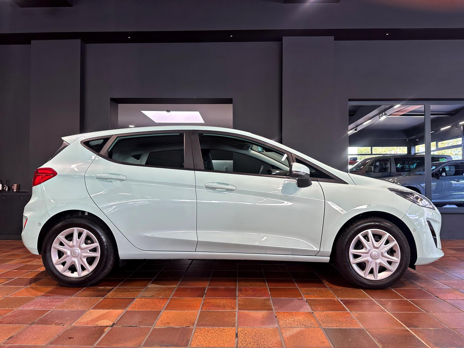 Ford FIESTA 1.1 5T C&C NAVI KAMERA ACT,PARK WINTERPAK