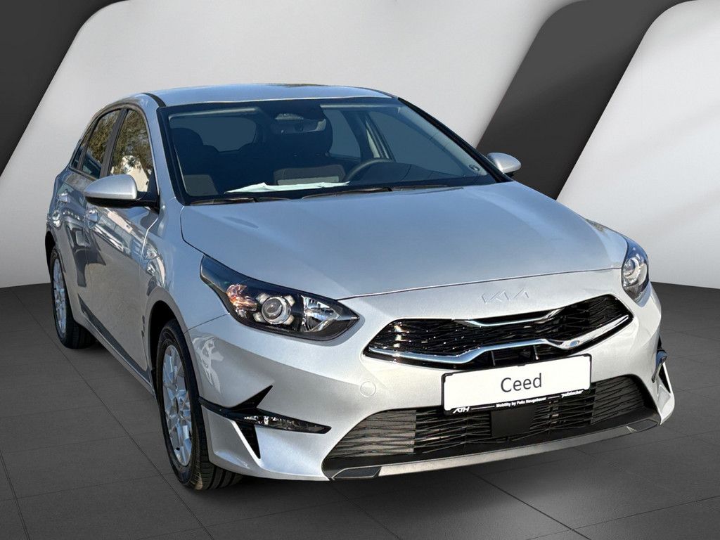 Fahrzeugabbildung Kia Ceed 1.5 T-GDI DCT VIS KOMF+ (NAV)