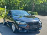 BMW 118i Baureihe Lim. M Sport - BMW 118 mit Benzin-Antrieb: Schwarz, Leder