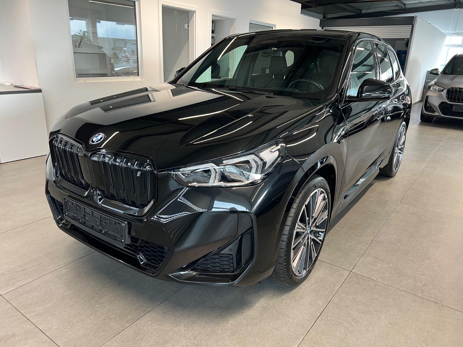 BMW iX1 30 xDrive M Sport