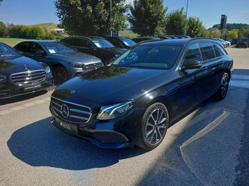 Mercedes E 220 - 1