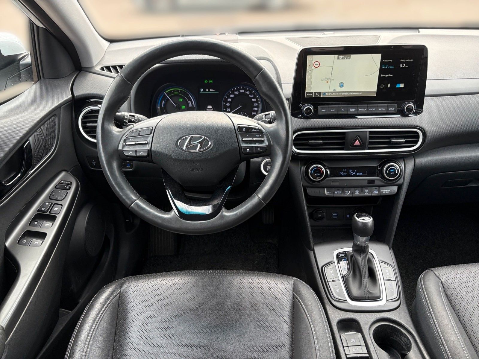 Fahrzeugabbildung Hyundai Kona Premium Hybrid