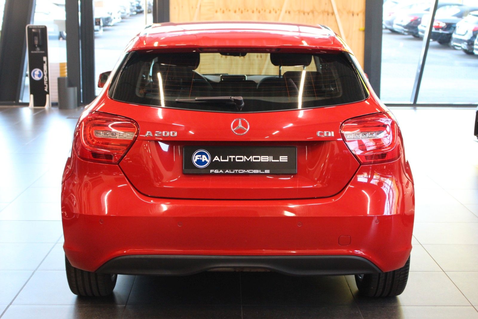 Fahrzeugabbildung Mercedes-Benz A 200 CDI *Bi-Xenon*PDC Navi