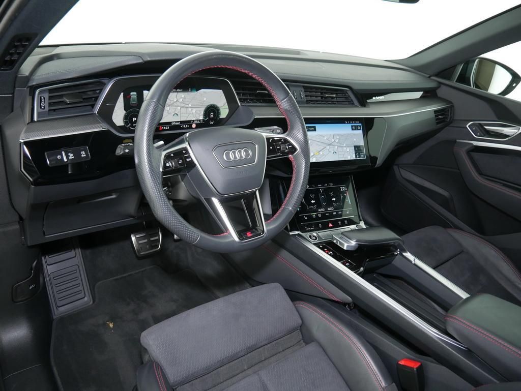 Audi Q8 e-tron 50 S line quattro LED ACC AHK 360 Kame foto 6