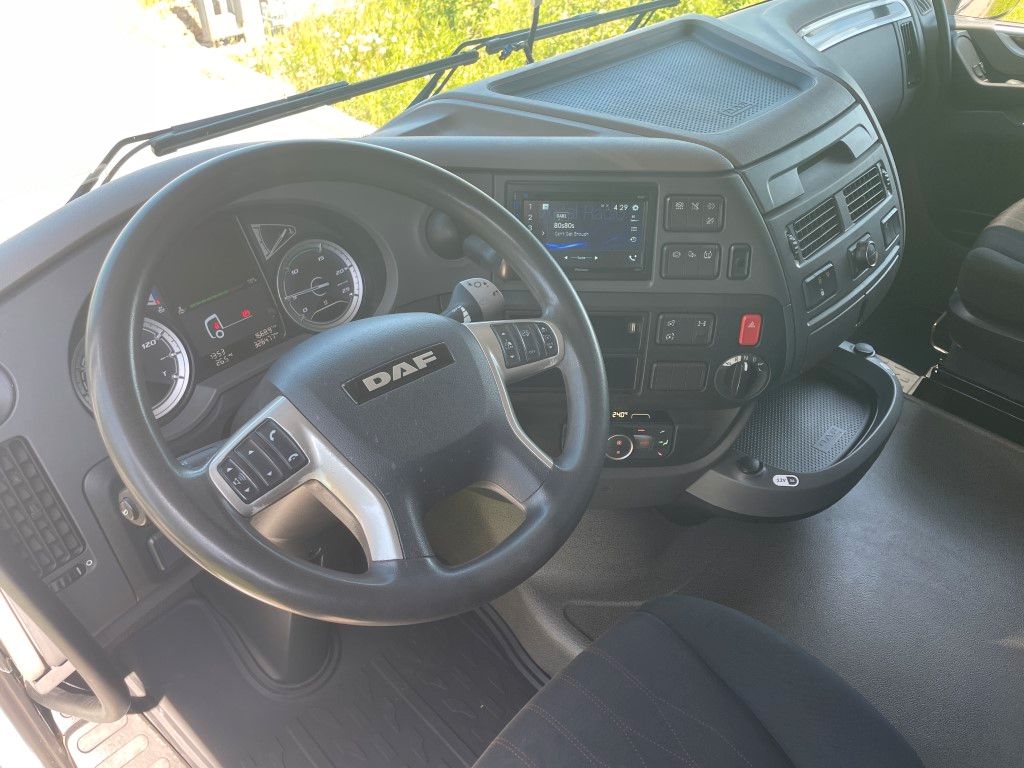 Fahrzeugabbildung DAF FT XF 480 SC, Kipp-/Schubbodenhydraulik
