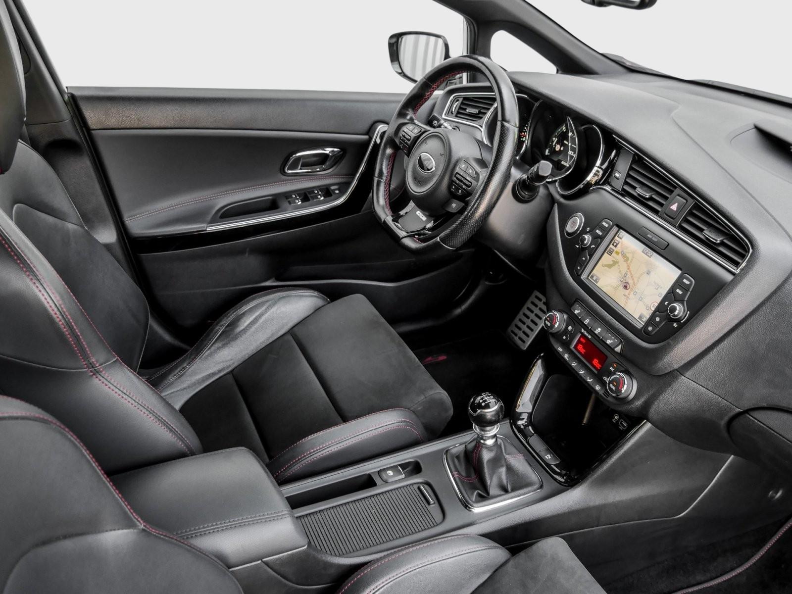 Kia Ceed GT-Track Xenon Navi Keyless 18" RKamera