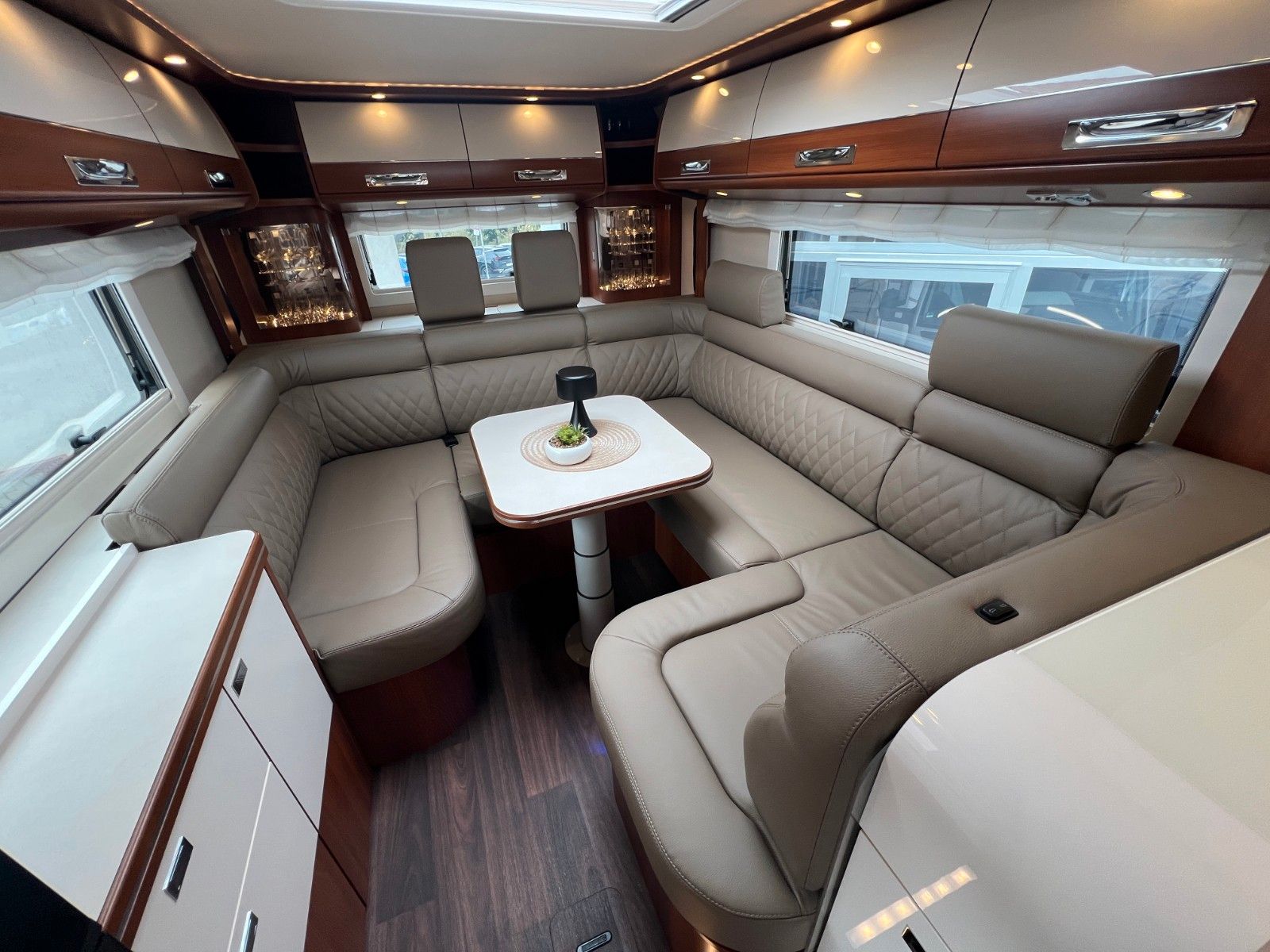 Fahrzeugabbildung Carthago Liner-for-two I 53 L Iveco