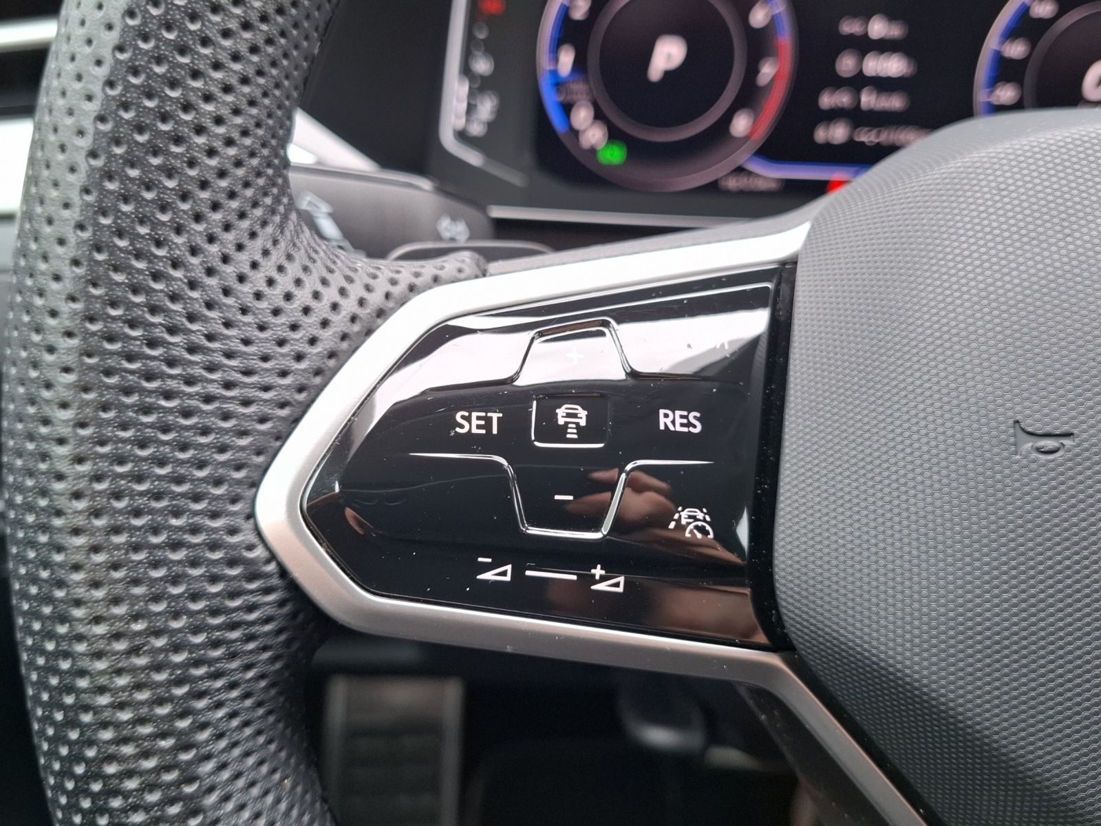 Fahrzeugabbildung Volkswagen Arteon SB TSI Elegance DSG LED Navi AID ACC PDC