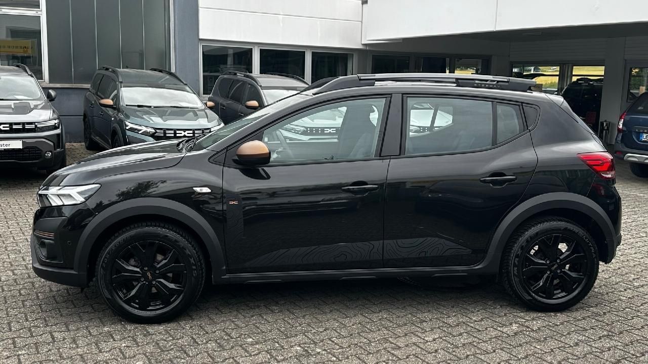 Fahrzeugabbildung Dacia Sandero Stepway Extreme TCe 110