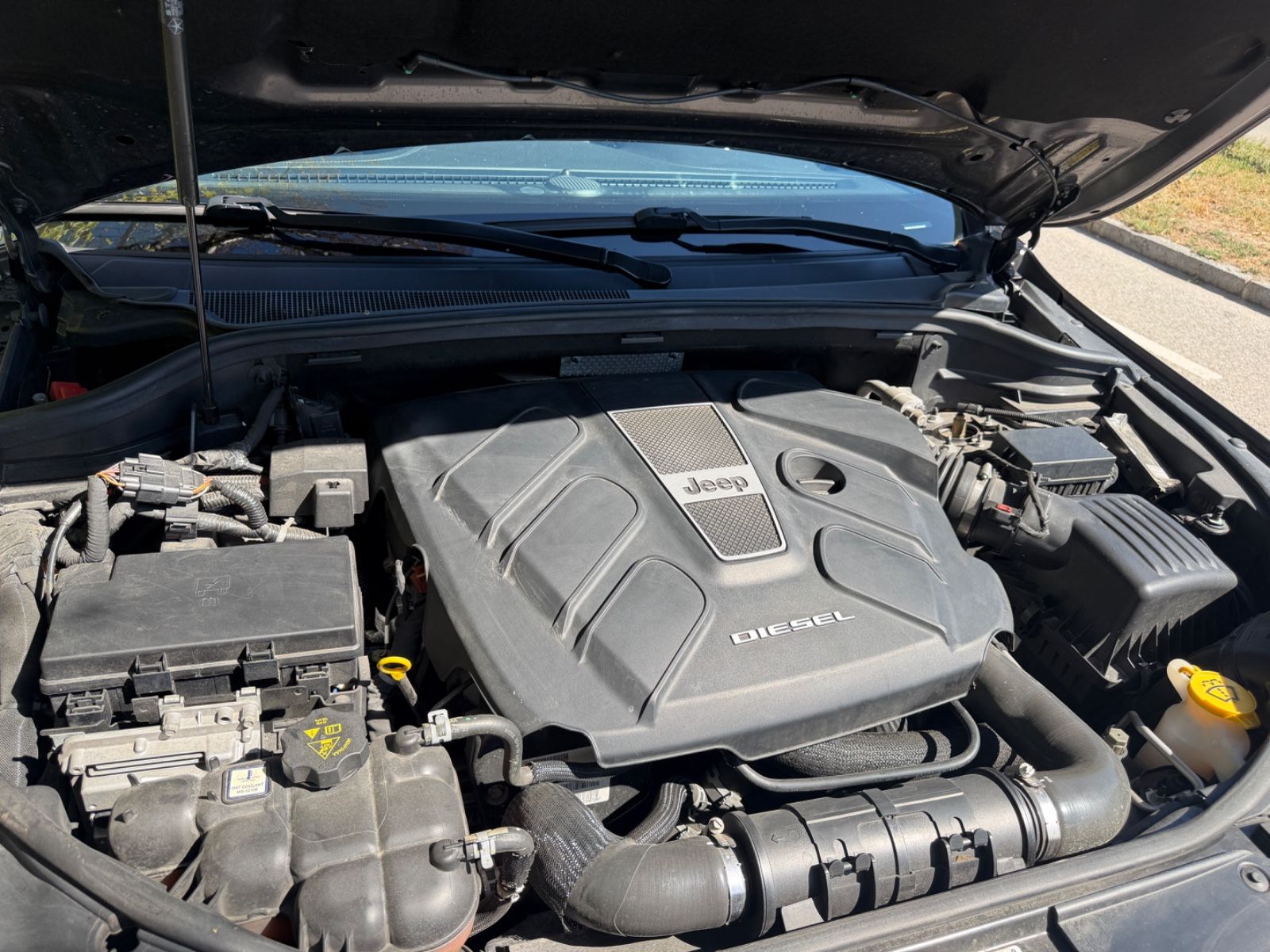 Fahrzeugabbildung Jeep Grand Cherokee 3.0l V6 MultiJet 184kW Summit