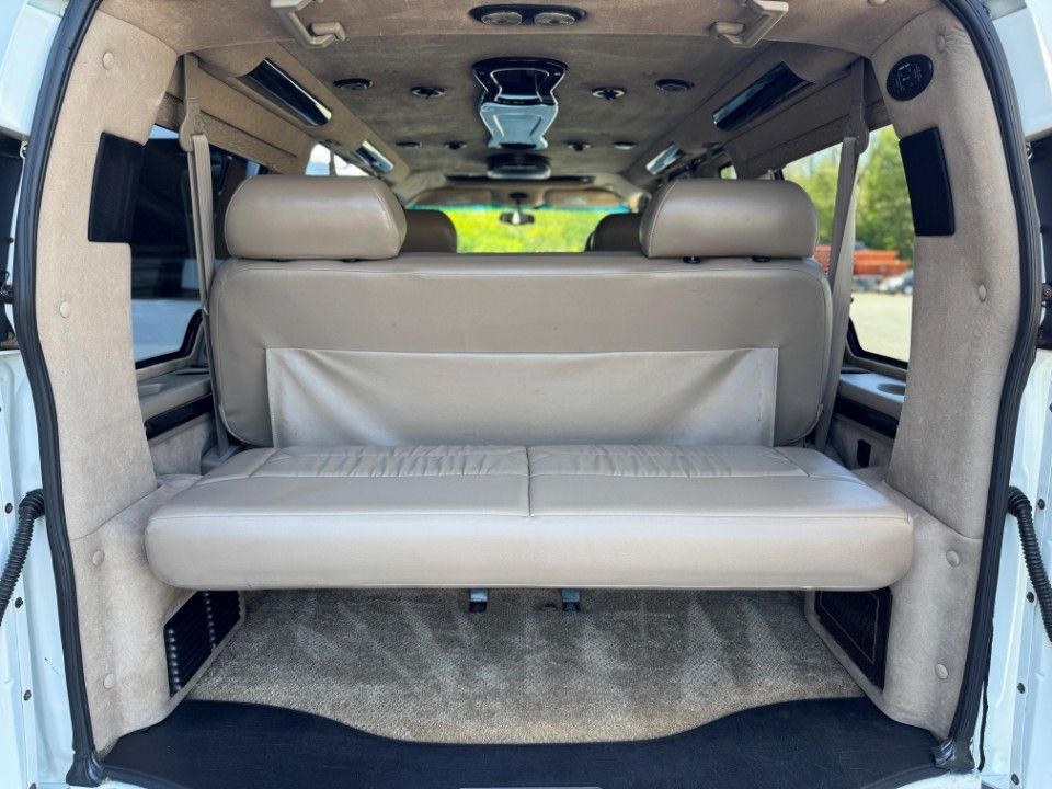 Fahrzeugabbildung Chevrolet Express Regency Protege 5.3 V8 LPG LowTop