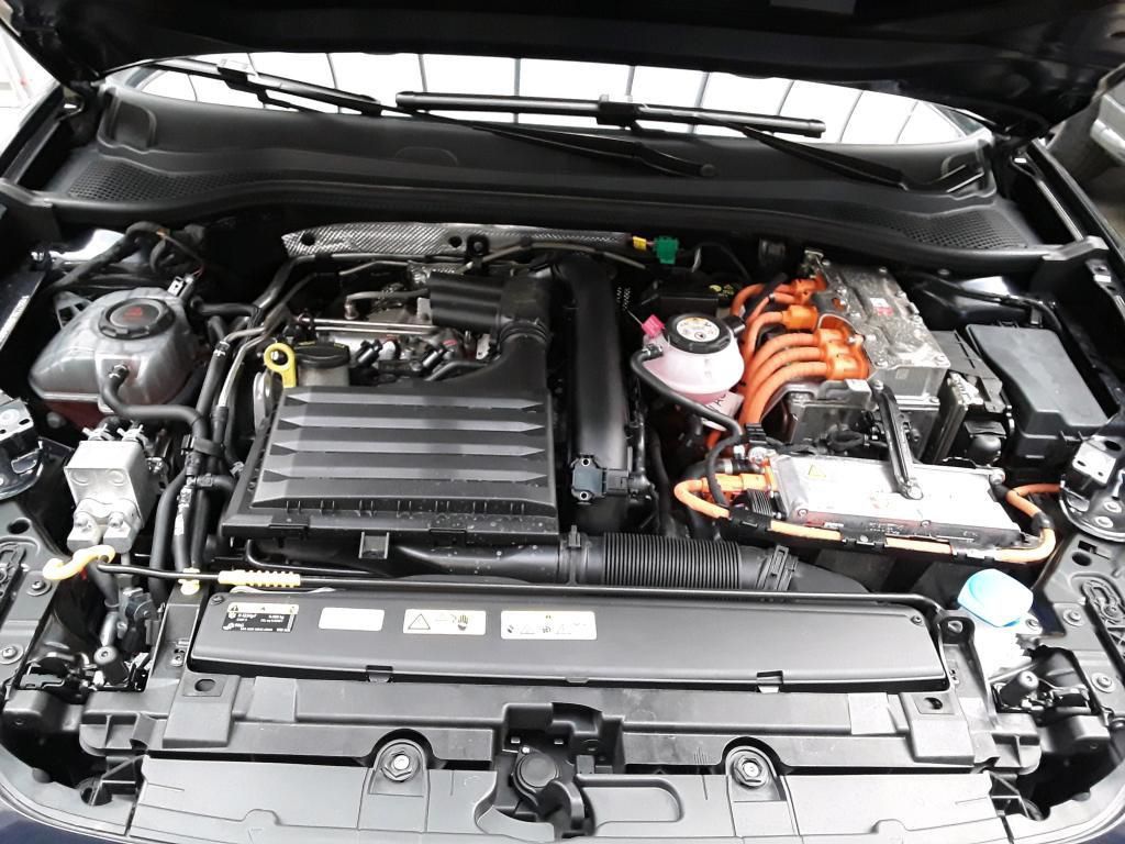 Cupra Leon SP 1.4 TSI e-Hybrid 150kW PDC*RFK*Tempo*Nav
