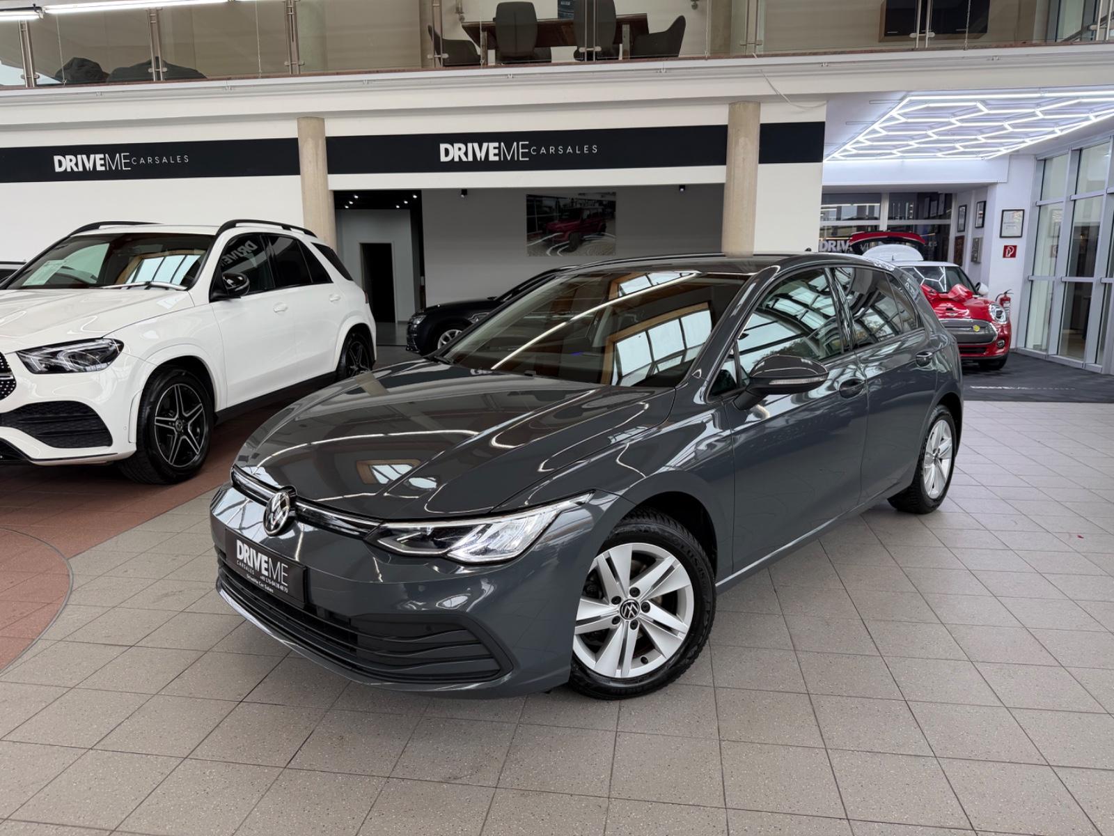 Volkswagen Golf VIII Lim. Life 2.0TDI DSG PDC LED ACC