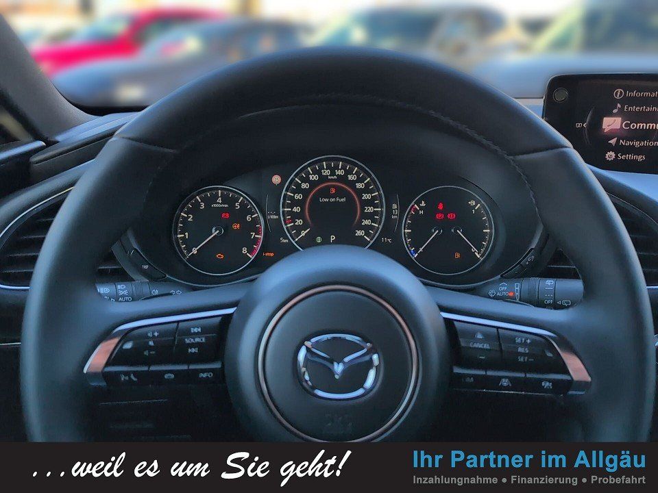 Fahrzeugabbildung Mazda 3 2.5L eSKY-G AT EXCLUSIVE 360+BOSE+HUD+MATRIX++