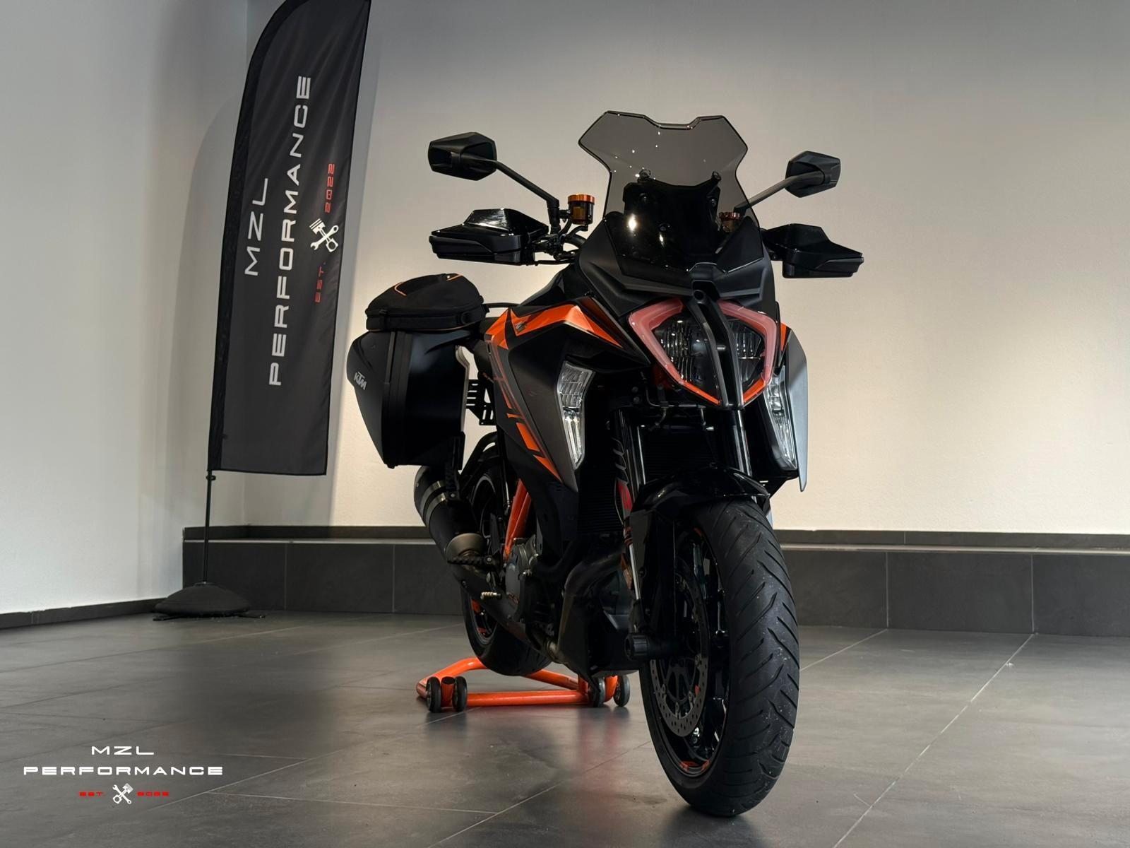 KTM 1290 Super Duke GT | 2. Hand | TÜV Neu