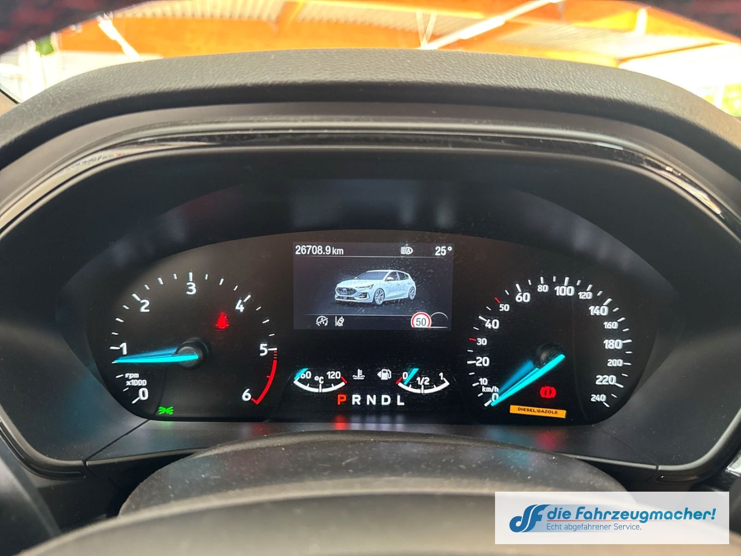 Fahrzeugabbildung Ford Focus ST-Line Navi LED ACC Apple CarPlay Android