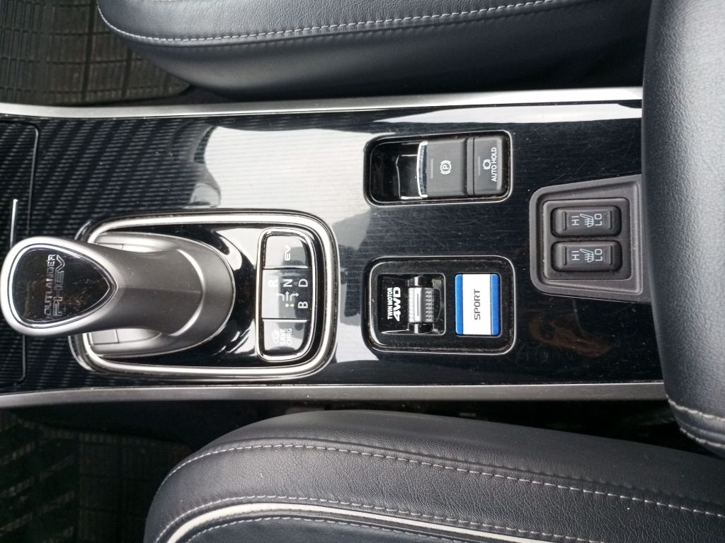 Fahrzeugabbildung Mitsubishi Outlander Plug-in Hybrid Spirit 2.4 4WD