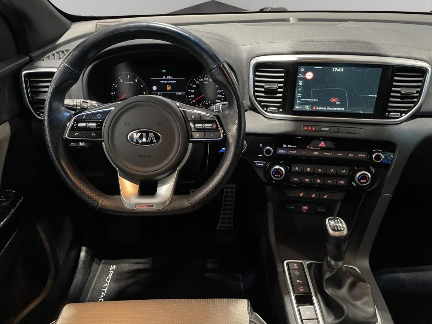 Fahrzeugabbildung Kia Sportage GT-Line 4WD Navi JBL 360 Kamera LED