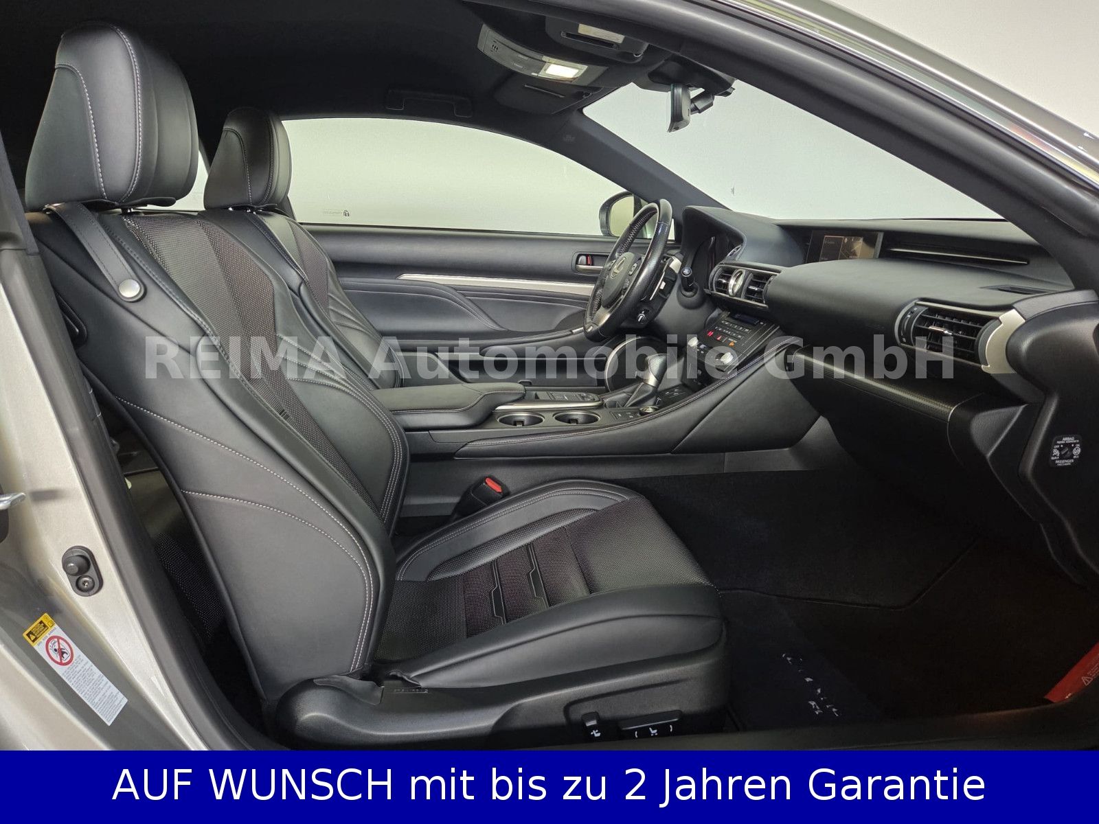 Fahrzeugabbildung Lexus RC 300h Coupé Automatik F SPORT, Leder