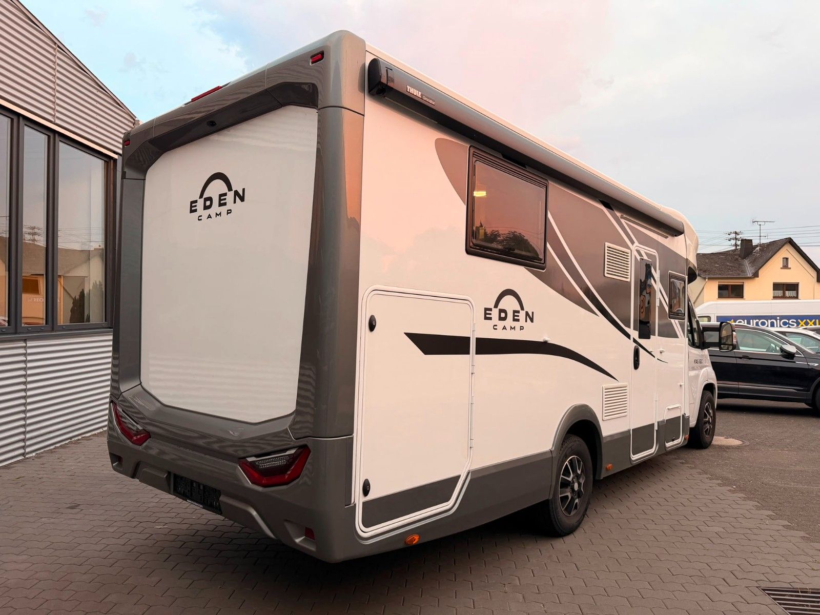 Fahrzeugabbildung Citroën Jumper Eden Camp P745 GLC Wohnmobil Markise