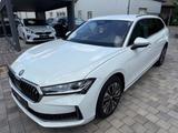 Skoda Superb Combi/ACC/LED/Massage/Navi/Kamera 360 - Skoda Superb Gebrauchtwagen