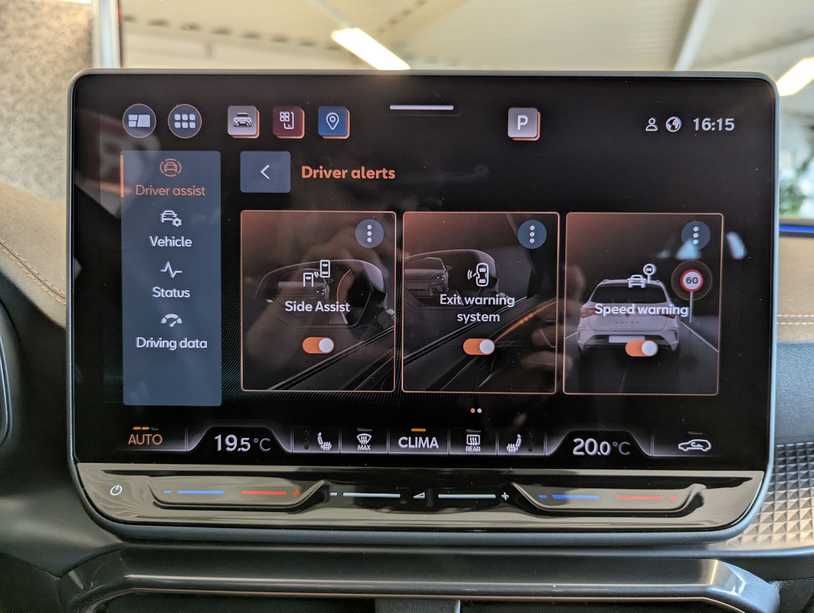 CUPRA Leon 1.5 eTSI Matrix Intelligent-Dynamic-Edge - Image 29