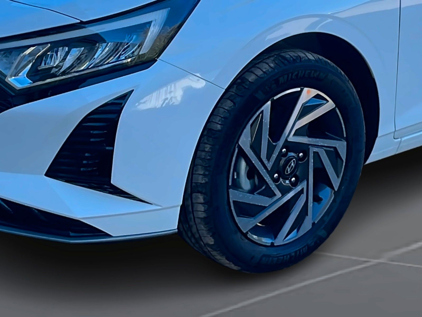 Hyundai i20 1.0 T-GDI (90 PS) 6-MT TREND Komfortp. BOSE imagem 2