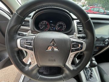 Mitsubishi L200 - 12
