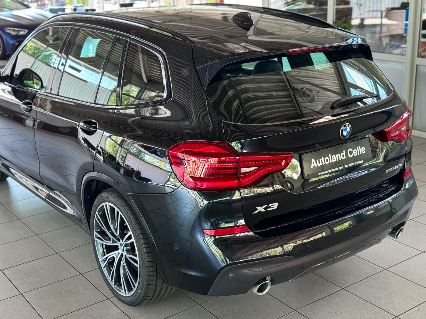 Fahrzeugabbildung BMW X3 xD30e M Sport Panoram Kamera HUD DAB HiFi 21"