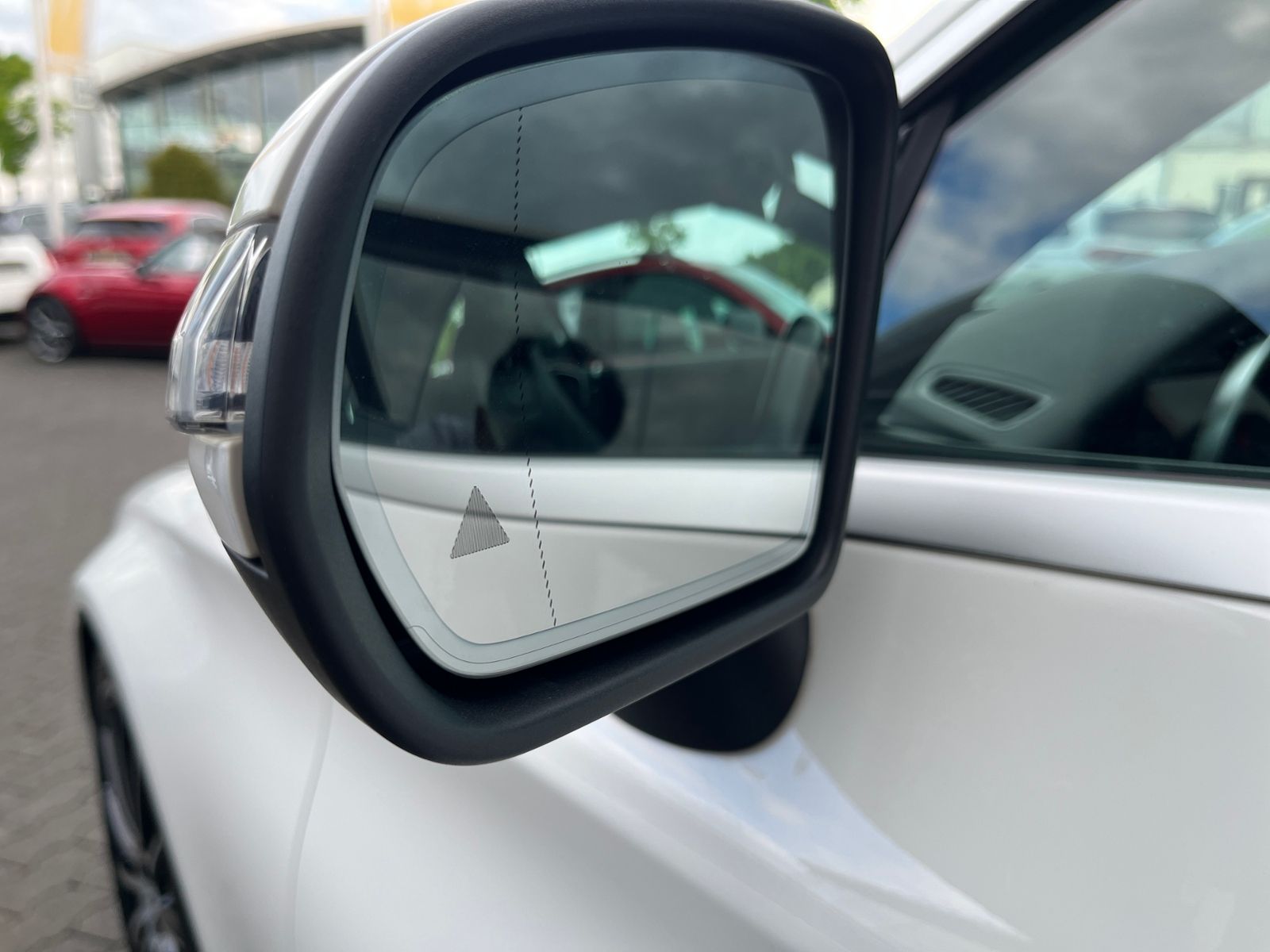 Fahrzeugabbildung Mercedes-Benz C 200 Cabrio AMG Line LED NAV RFK SHZ ALU