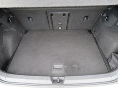 VW Golf VIII 2.0 TDI GTD Black Matrix 19'' Pan Stdh VW Golf VIII 2.0 TDI GTD Black Matrix 19'' Pan Stdh