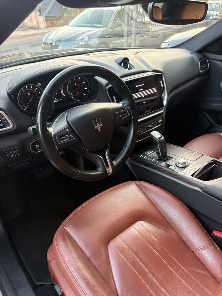 Maserati Ghibli L4 330 CV MHEV Gransport imagem 3