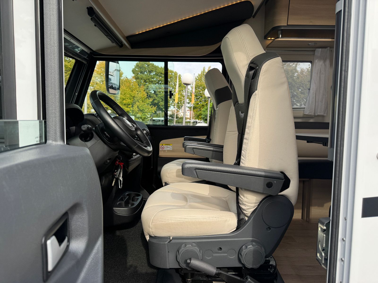 Fahrzeugabbildung Rapido ITINEO SB 740 SPIRIT EDITION LUFTFEDERUNG 2KLIMA