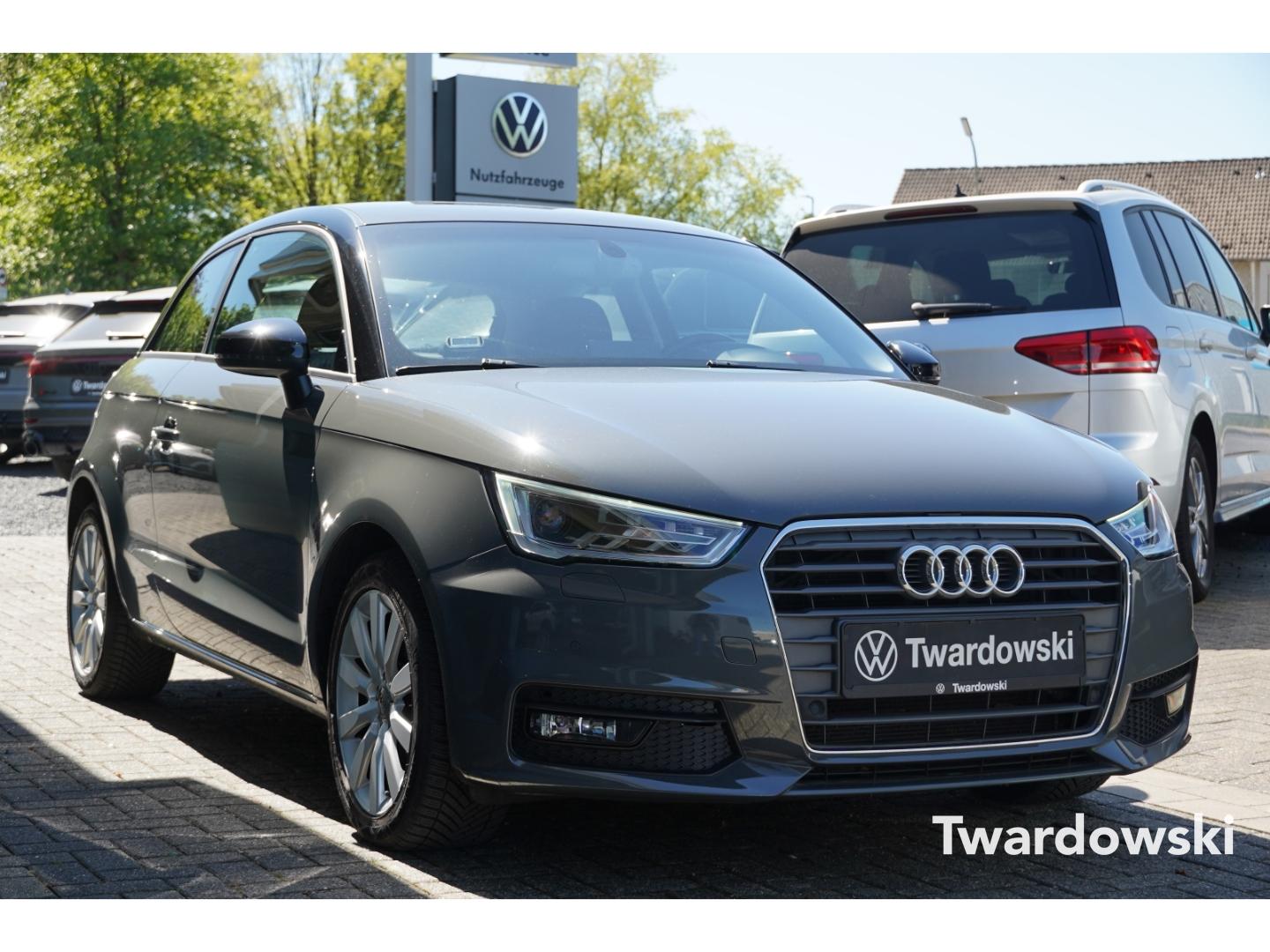 Audi A1 design Bi-Xenon Tempomat SHZ PDC DAB MMI Navi