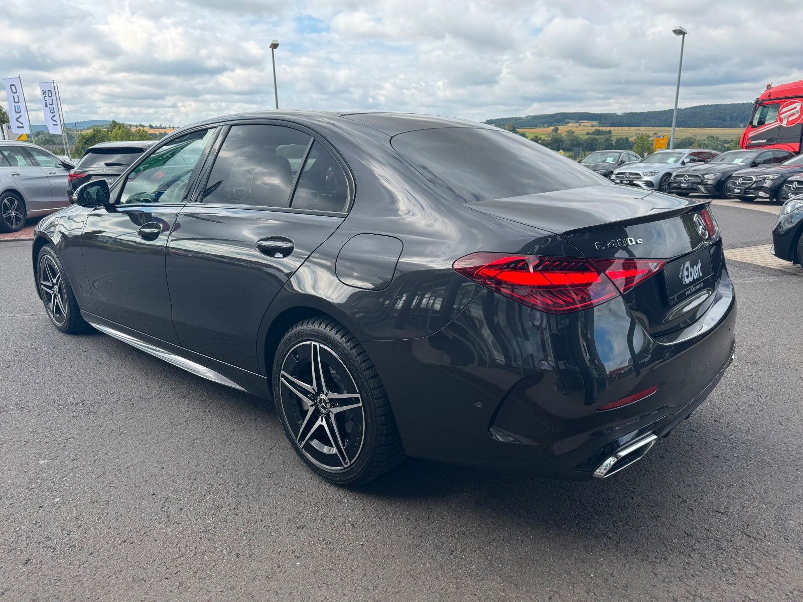 Fahrzeugabbildung Mercedes-Benz C 400e 4M AMG+HUD+RFK+TotW+Ambiente+Night
