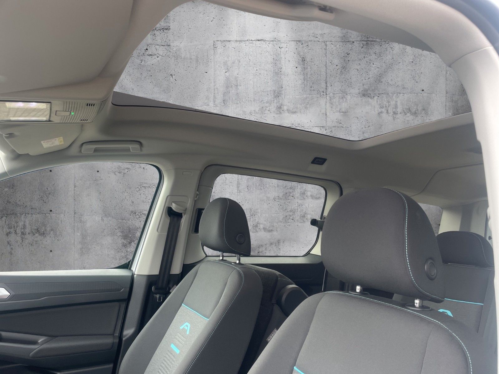 Fahrzeugabbildung Ford Grand Tourneo Connect PHEV Active