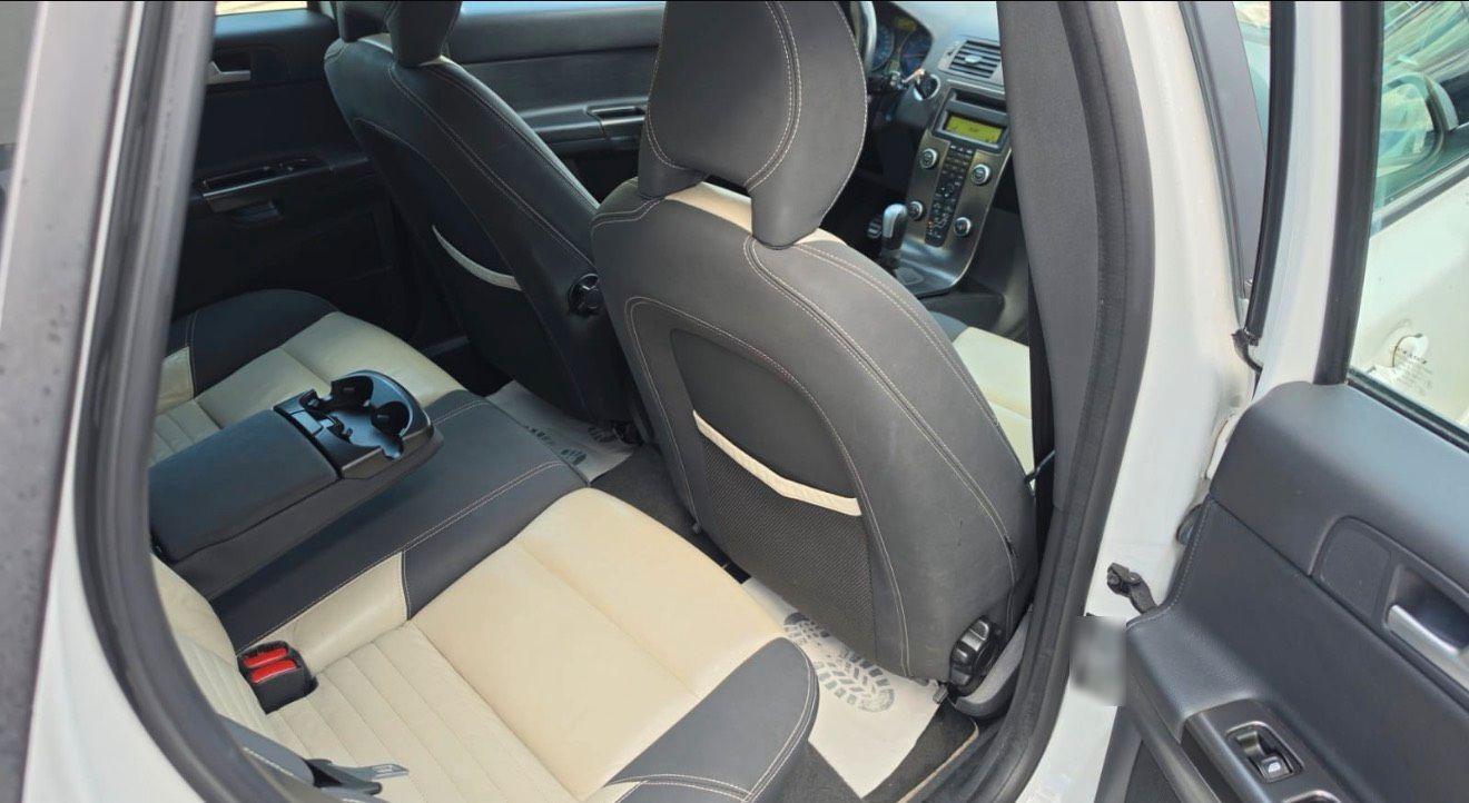 Volvo V50 2009 — photo 8