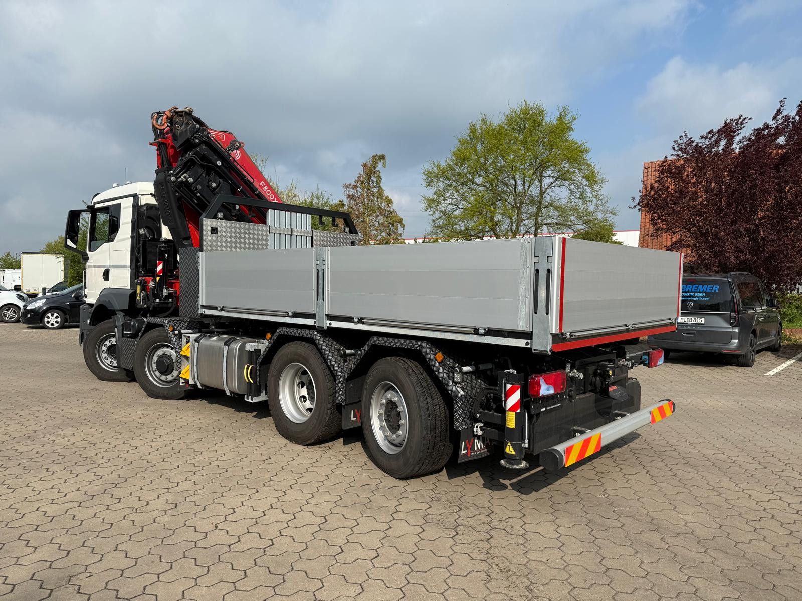 Fahrzeugabbildung MAN 35.520 8x4 Kran Fassi F800, OHNE ABSTÜTZÜBERWACH