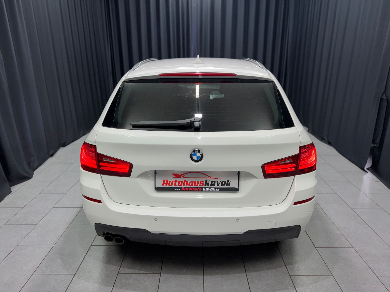 Fahrzeugabbildung BMW 520 d Touring|M-Paket|HIFI|PDC|Komfortzugang