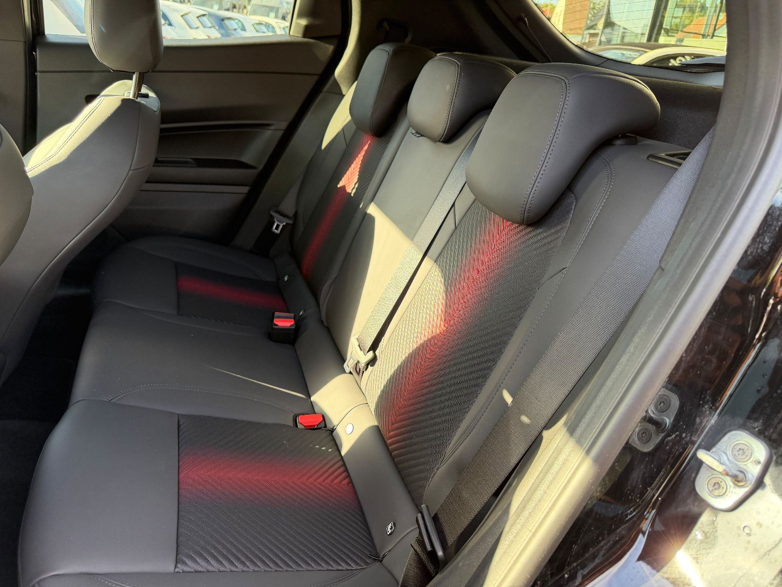 Fahrzeugabbildung Alfa Romeo Junior Ibrida 1.2 VGT 48V-Hybrid 100 kW Speciale