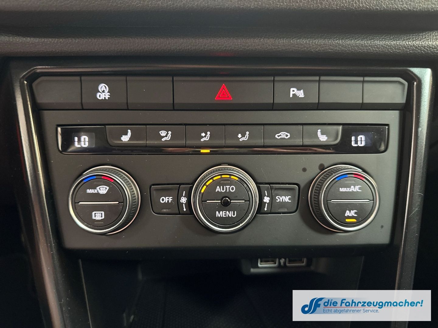 Fahrzeugabbildung Volkswagen T-Roc Basis 1.6 TDI EU6d-T Navi Apple CarPlay An