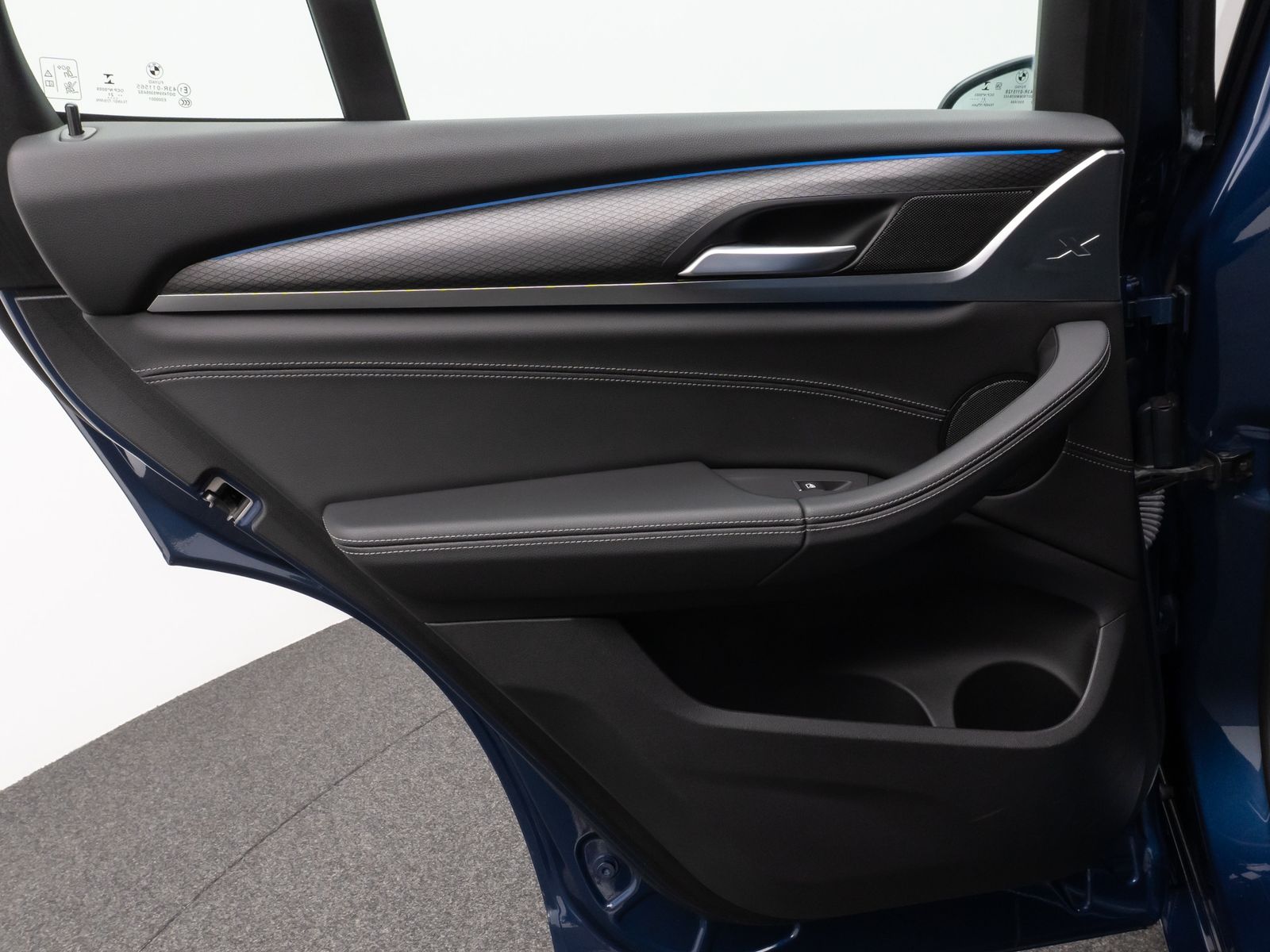 Fahrzeugabbildung BMW X3 xD30e M Sport 360°Laser HUD DAB HiFi AHK 20"