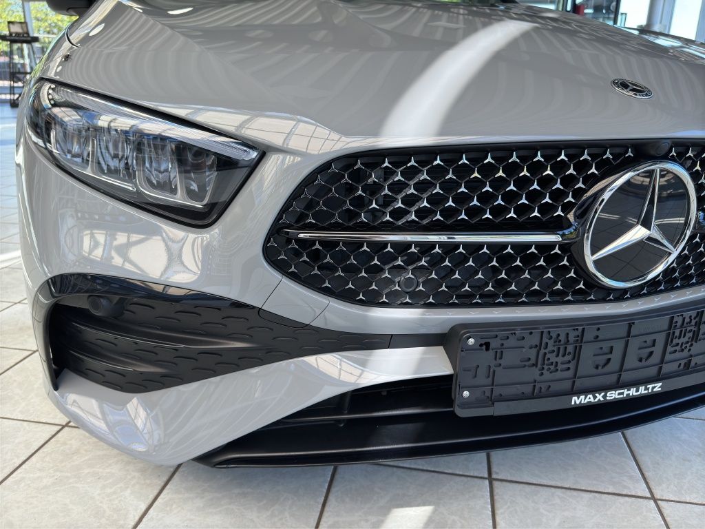 Fahrzeugabbildung Mercedes-Benz A 200 AMG*NIGHT*AHZV*RFK*LENKRHZG*DAB*AMBIENTE*