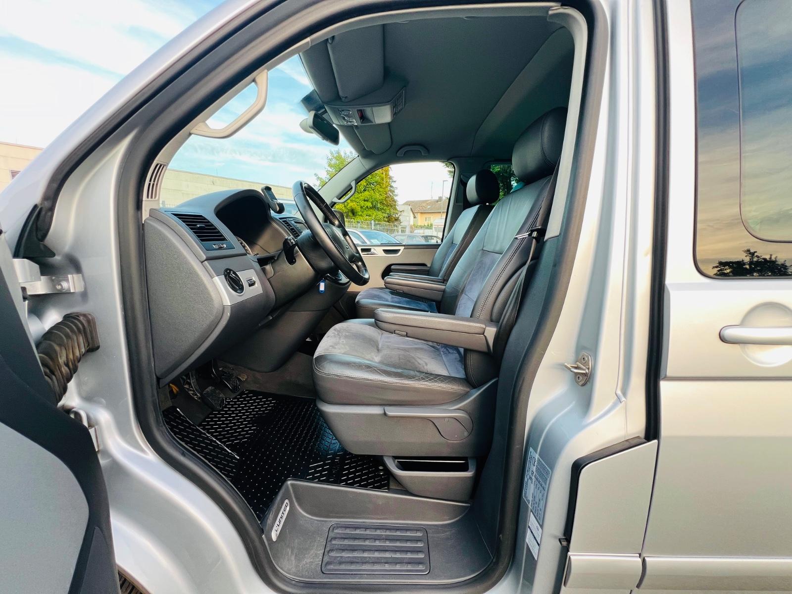 VOLKSWAGEN T5 MULTIVAN UNITED 2.5 TDI 174ch 4MOTION - 7 PLACES - 2 PORTES COULISSANTES ÉLECTRIQUES - ALCANTARA/CUIR - GPS - CHAUFFAGE AUXILIAIRE