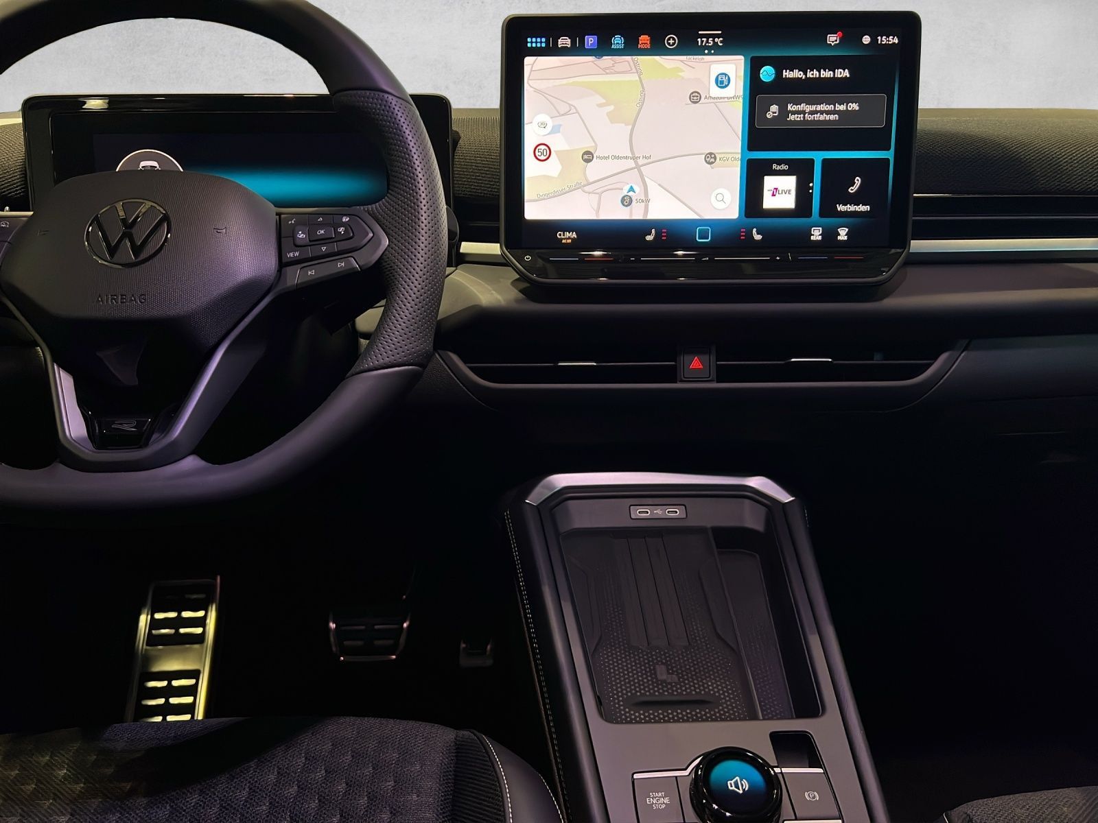 T-Roc R-Line 1.5 eTSI DSG ACC*CarPlay*Area View