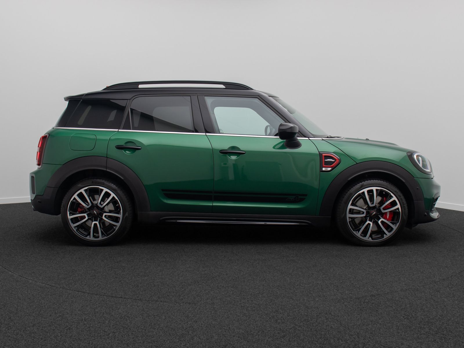 Fahrzeugabbildung MINI John Cooper Works Countryman ALL4 HUD H/K 19Zoll