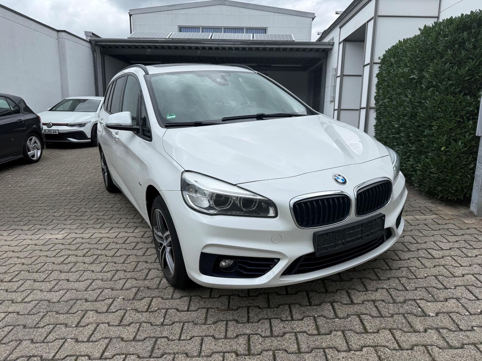 BMW 218d xDrive Gran Tourer Sport Line / Panorama