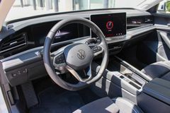 VW Passat Variant Elegance/ IQ DRIVE/ Apple CarPlay