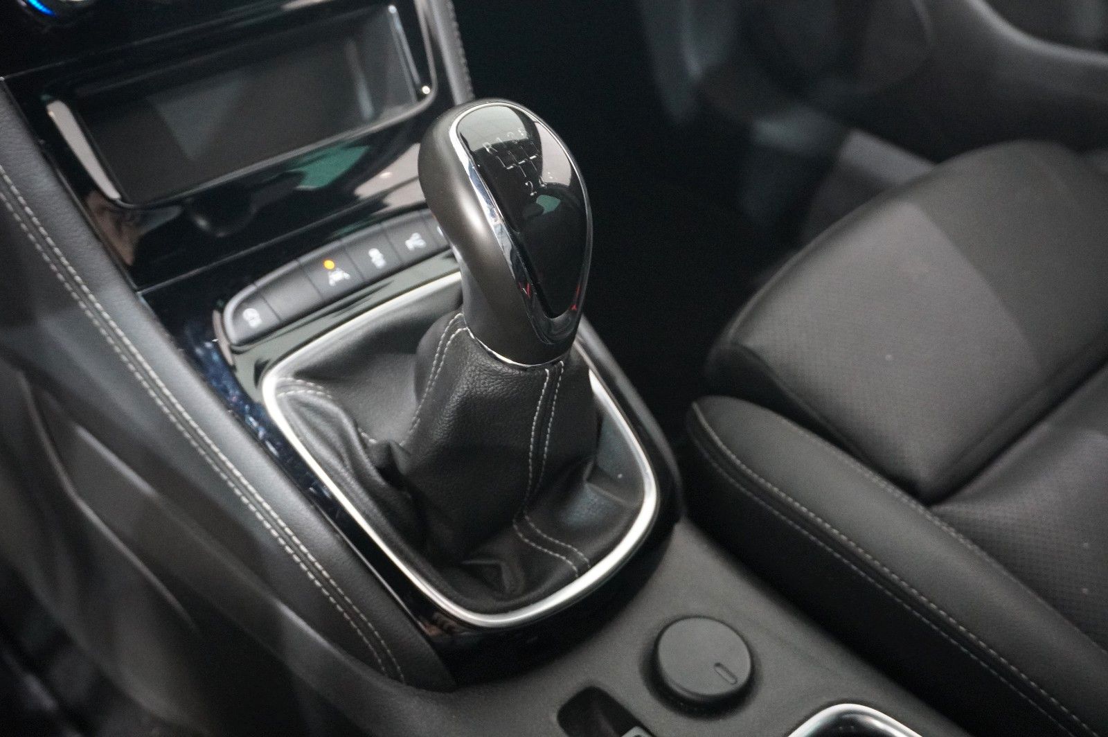 Fahrzeugabbildung Opel Astra K ST 1.5D ULTIMATE NAVI/SH/KAMERA/BOSE/AHK