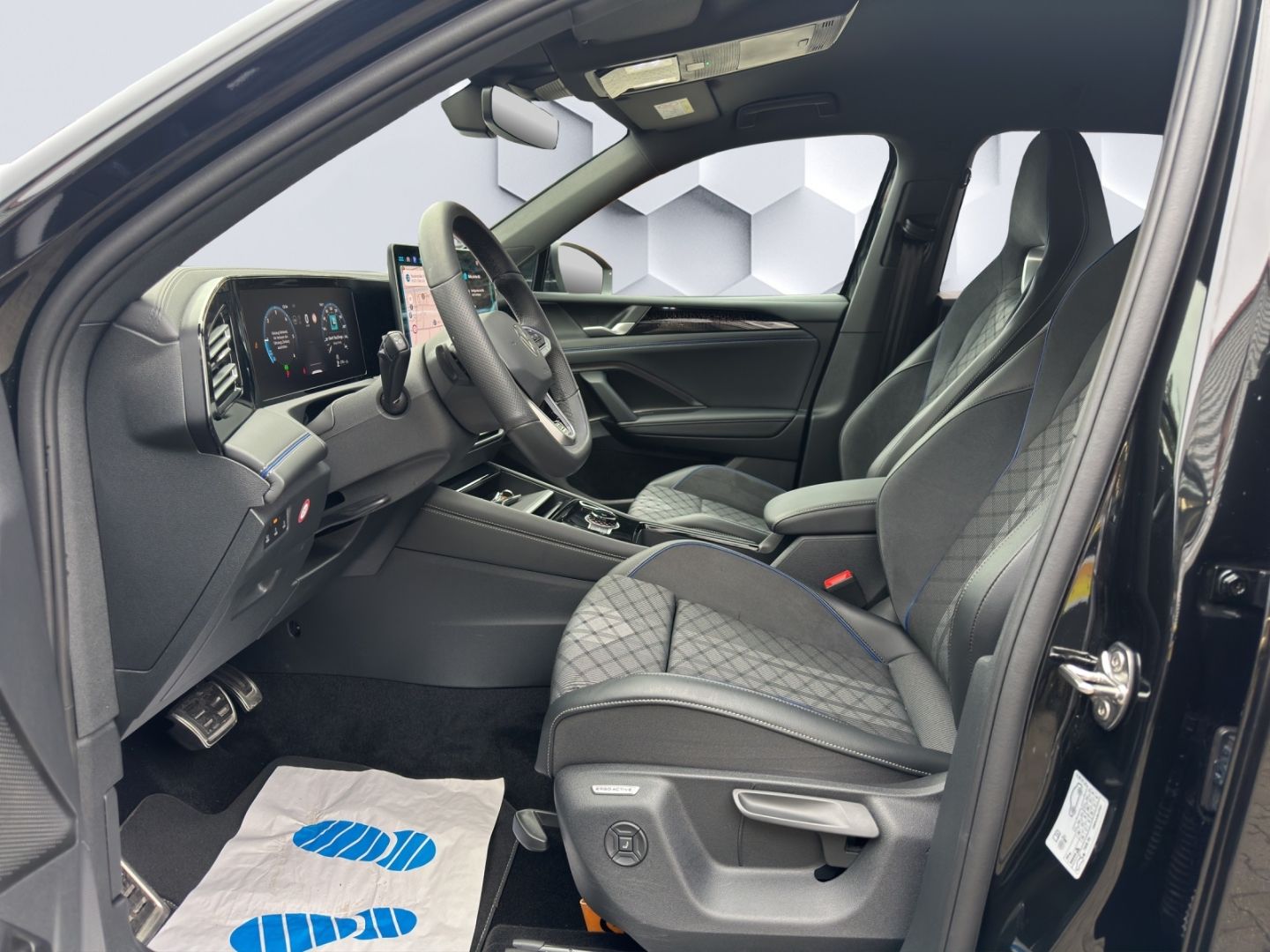 Tiguan 2.0 TDI 142 kW R-Line 4Mot AHZV MatrixLED